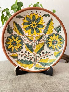 Ceramic plate, Kosiv with flowers, smaller