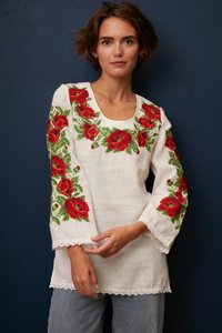 Жіноча вишиванка білого кольору з маками, 42