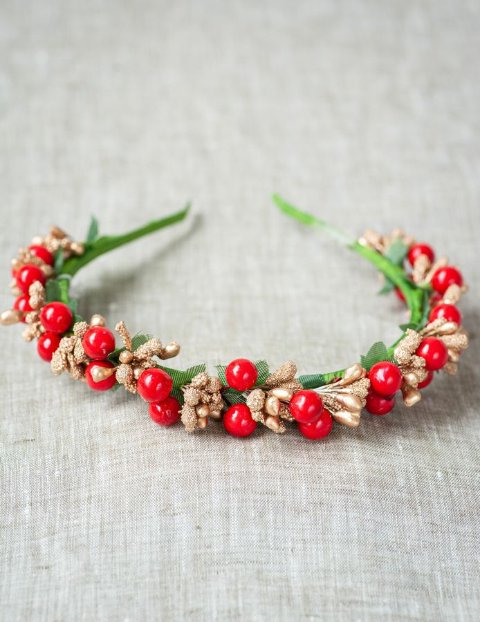 Wreath in Red Color, Guelder