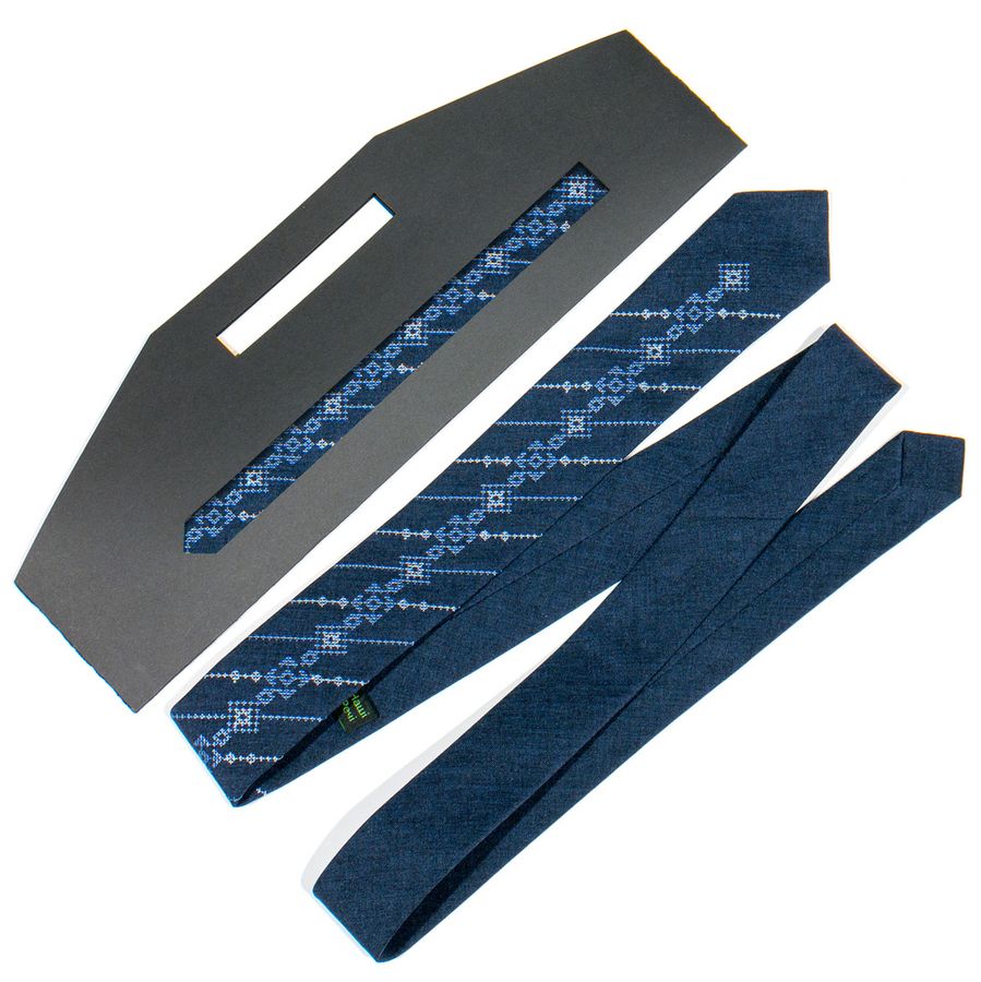 Blue narrow embroidered tie