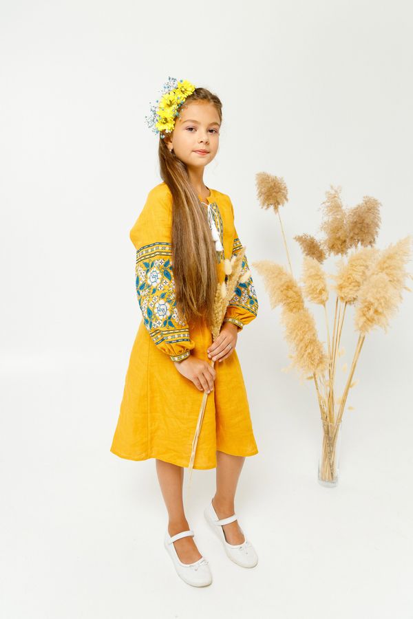Вишита сукня для дівчинки Квітка гірчичний льон