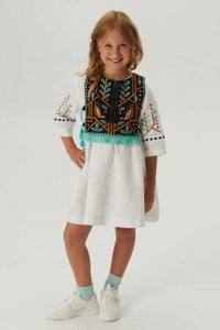 Сукня для дівчинки з різнокольоровою вишивкою, 122