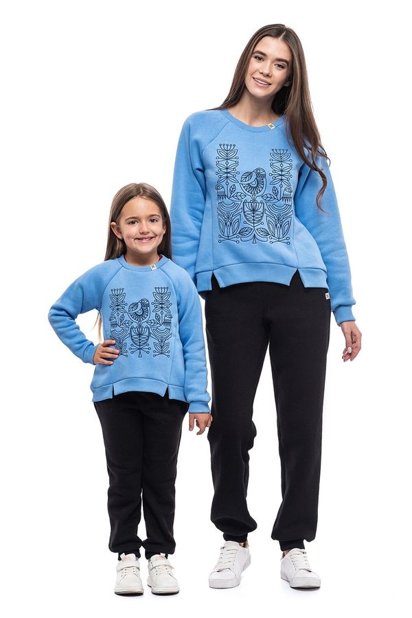 Sweatshirt for Girls with Black Embroidery, 122