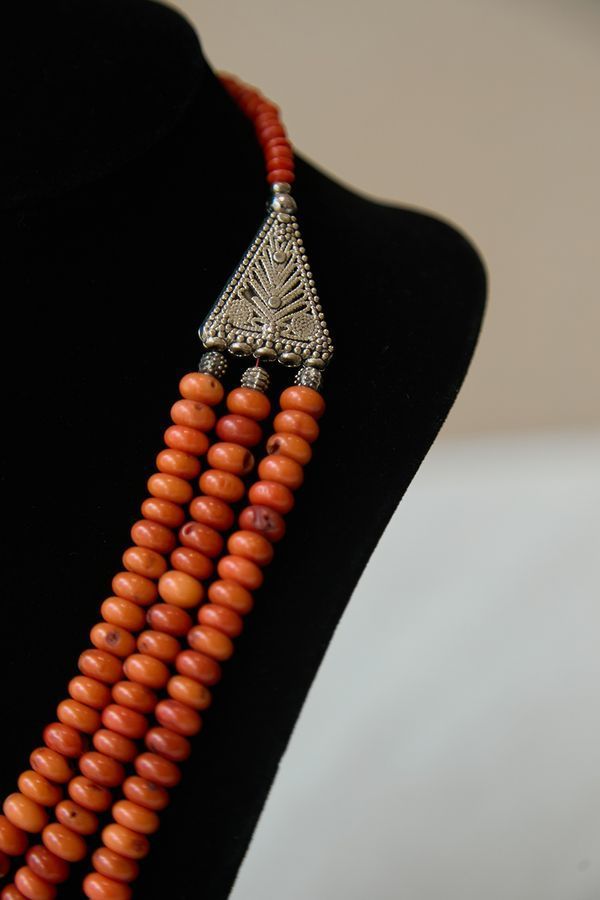 Handmade necklace, vintage coral