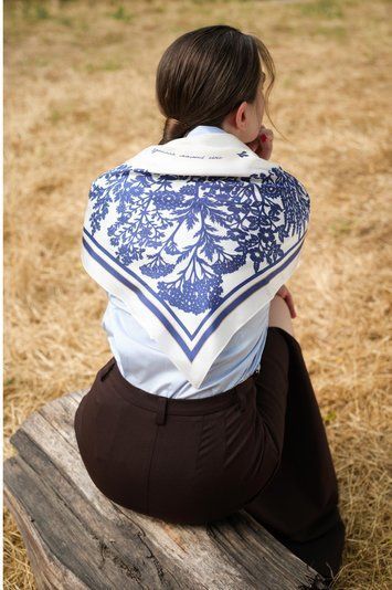 Silk scarf &ldquo;Healing&rdquo;