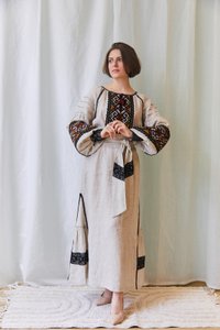 Жіноча сукня ручної роботи, сірий льон, тканий гуцульський орнамент, S