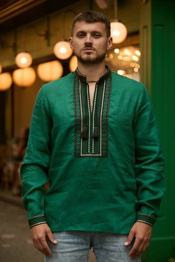 Men&rsquo;s green linen vyshyvanka &lsquo;Makoviy&rsquo;, 39