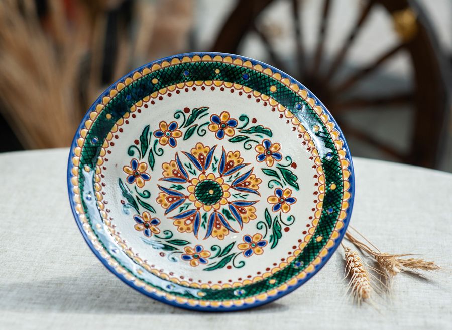 Kosiv Painted Ceramic Plate