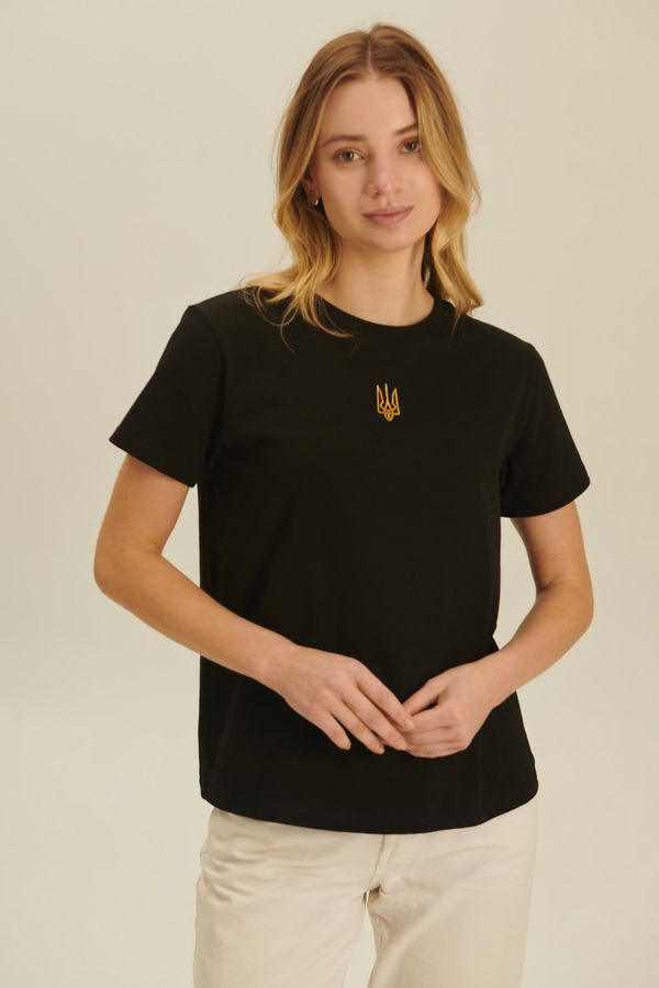 Жіноча футболка чорного кольору з вишитим тризубом , S-M