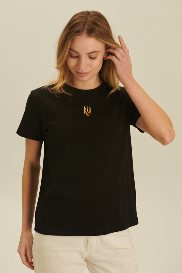 Жіноча футболка чорного кольору з вишитим тризубом , S-M