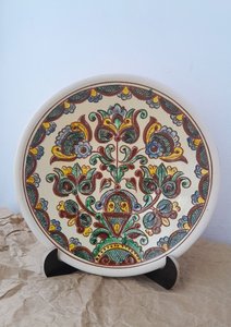 Plate "Flowers", handmade in Kosiv ceramics technique