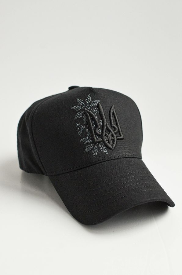 Black cap with trident and ornament , 57-58