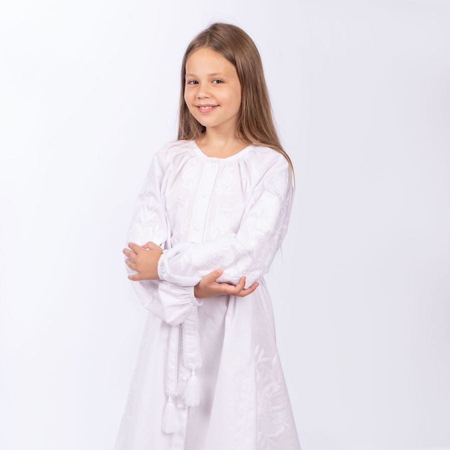 Сукня для дівчинки білого кольору з білою вишивкою, 140