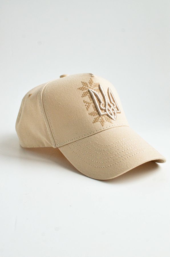 Beige cap with trident and ornament, 57-58