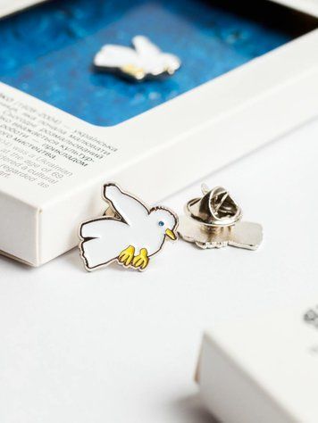 Pin Raiko &lsquo;White Dove&rsquo;