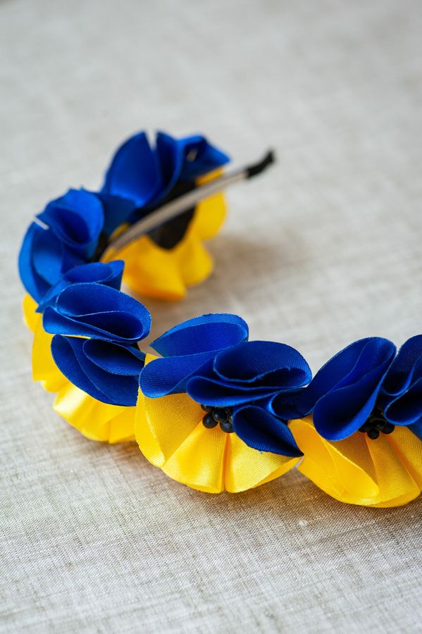 Wreath with Blue and Yellow Flowers
