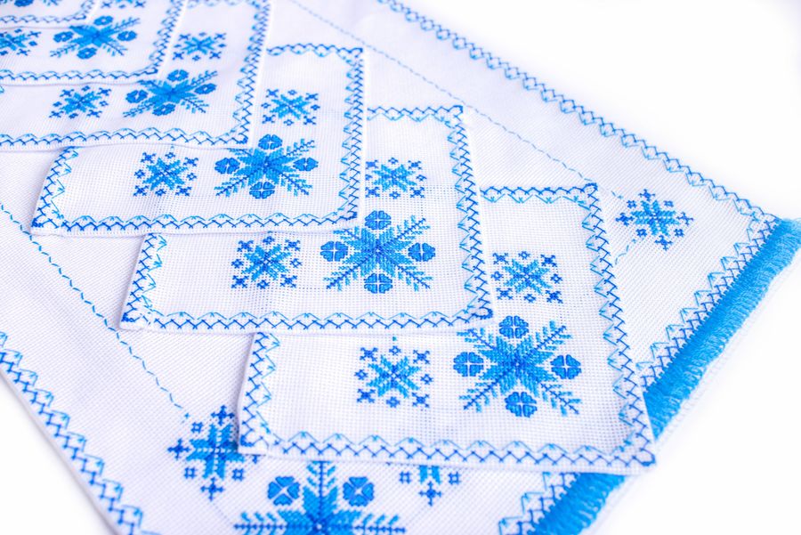 Set of Napkins with Blue Ornament