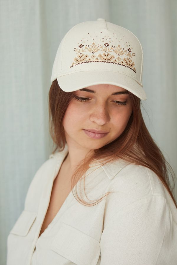 Beige Ethno cap with embroidery "Carpathians"