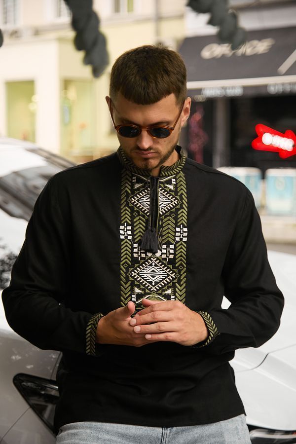 Вишиванка чоловіча "Карпатська", чорна , M