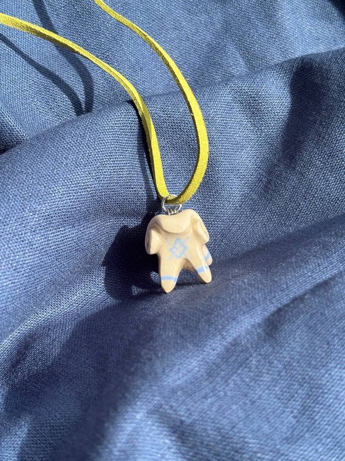 &ldquo;Beige Lamb&rdquo; Pendant with Flowers