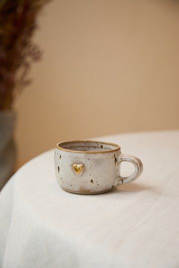 Cup with a gold heart, 230 ml