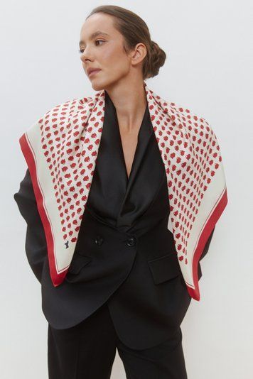 &lsquo;Red Jugs&rsquo; headscarf