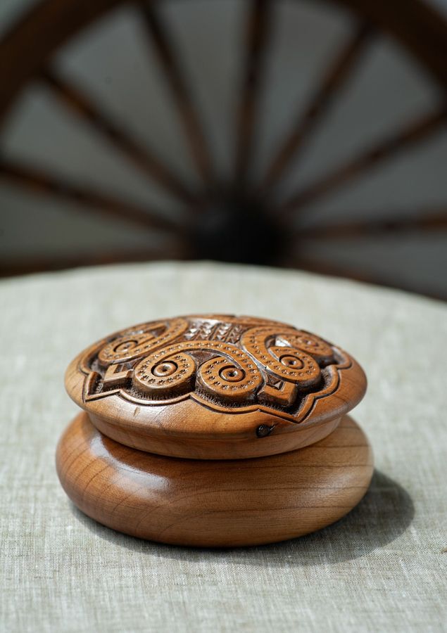 Small Round Wooden Jewelry Box