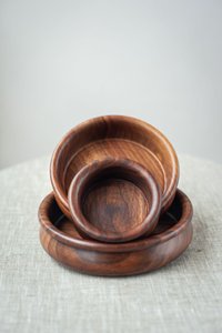 Набір тарілок з дерева (горіх)