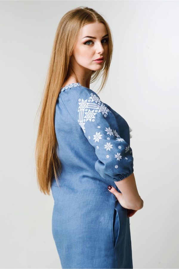 Free Cut Embroidered dress in Blue Linen, XL