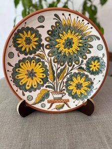 Kosiv plate with flowers, ceramic
