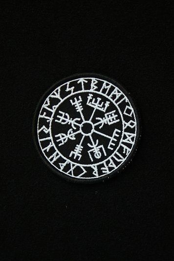 Chevron runes &ldquo;Compass&rdquo;